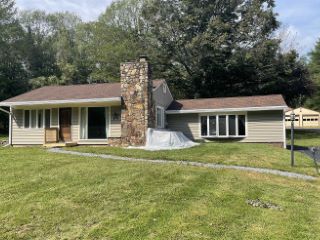 Foreclosed Home - 525 HUNNS LAKE RD, 12581