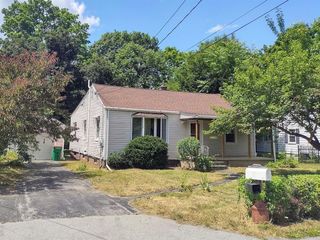Foreclosed Home - 15 HENMOND BLVD, 12603
