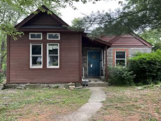 Foreclosed Home - 15 PECKHAM RD, 12603