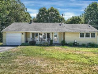 Foreclosed Home - 12 SKYVIEW DR, 12603