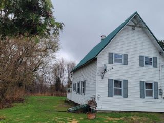 Foreclosed Home - 8 SMITH ST, 12923