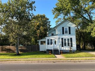 Foreclosed Home - 316 E NORTH CANAL ST, 13032