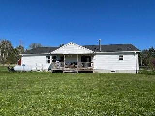 Foreclosed Home - 586 CASWELL RD, 13068