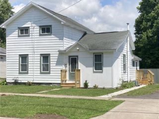Foreclosed Home - 167 W 2ND ST S, 13069