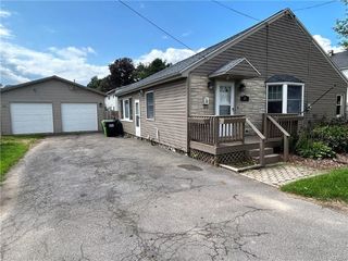 Foreclosed Home - 126 EXETER AVE, 13088