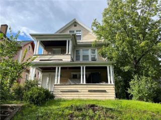Foreclosed Home - 944 BELLEVUE AVE, 13204