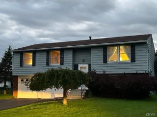 Foreclosed Home - 5071 CLIFTON DR, 13212