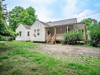 Foreclosed Home - 7157 VERSAILLES RD, 14047