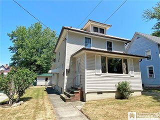 Foreclosed Home - 214 LINCOLN AVE, 14048