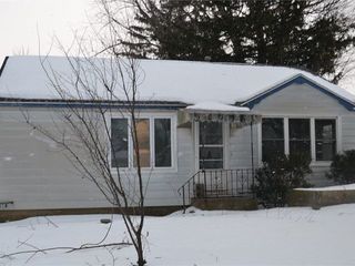 Foreclosed Home - 10652 W SHERIDAN DR, 14048