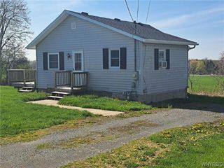 Foreclosed Home - 4973 BARRVILLE RD, 14058