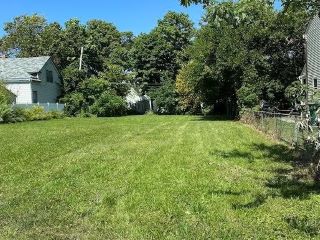 Foreclosed Home - 218 NORTHAMPTON ST, 14208