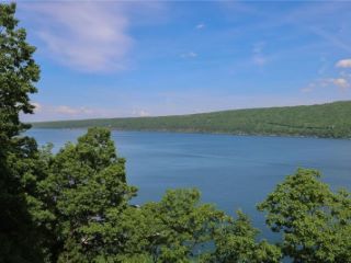 Foreclosed Home - 41 CLIFFSIDE DR, 14424