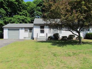 Foreclosed Home - 946 BAY RD, 14580