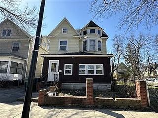 Foreclosed Home - 31 LENOX ST, 14611