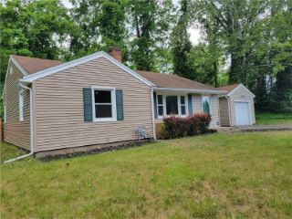 Foreclosed Home - 105 FOREST HILLS RD, 14625