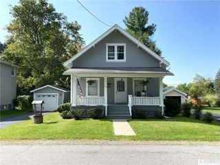 Foreclosed Home - 104 ROBINSON AVE, 14701
