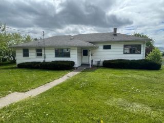 Foreclosed Home - 621 W BROAD ST, 14845
