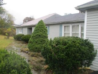 Foreclosed Home - 35 W SHORE DR, 14883