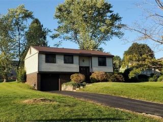 Foreclosed Home - 157 SUMMIT RIDGE DR, 15017