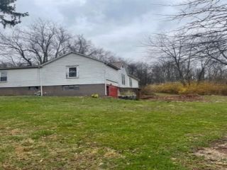 Foreclosed Home - 108 1ST AVE, 15059