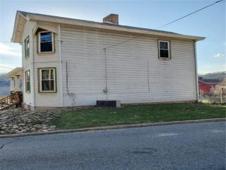 Foreclosed Home - 813 4TH ST, 15066