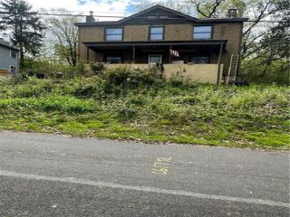 Foreclosed Home - 345 CENTER AVE, 15071