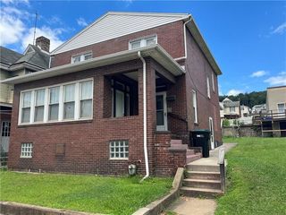 Foreclosed Home - 306 W 7TH AVE, 15084