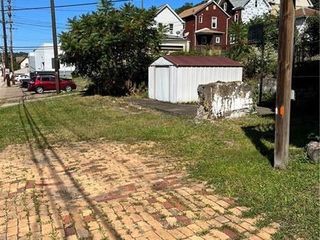 Foreclosed Home - 1 2ND ST, 15148