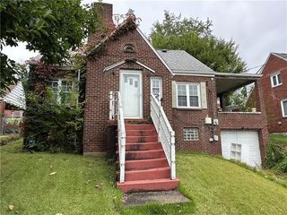 Foreclosed Home - 1121 BROUGHTON RD, 15236