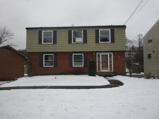Foreclosed Home - 670 Presque Isle Dr, 15239