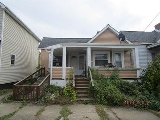 Foreclosed Home - 930 FAYETTE ST, 15301