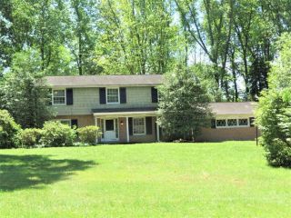 Foreclosed Home - 428 Dragon Rouge Dr, 15601