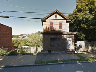 Foreclosed Home - 113 N 3RD ST, 15644