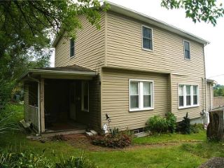 Foreclosed Home - 1008 VIRGINIA ST, 15644