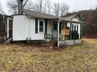 Foreclosed Home - 4575 RICH VALLEY RD, 15834