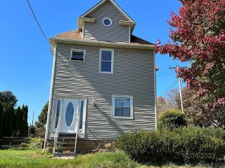 Foreclosed Home - 126 VOGEL ST, 15902