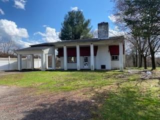 Foreclosed Home - 330 Chicora Rd, 16001