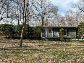 Foreclosed Home - 265 HILLTOP ACRES, 16057