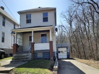 Foreclosed Home - 702 Arlington Ave, 16101