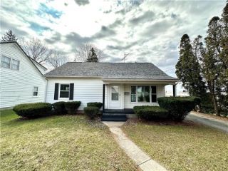 Foreclosed Home - 203 W CLEN MOORE BLVD, 16105