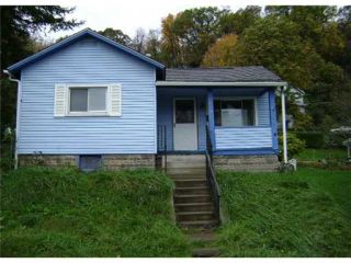 Foreclosed Home - 820 PERRY ST, 16117