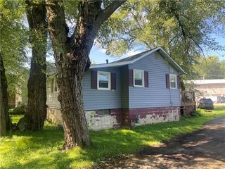 Foreclosed Home - 1585 MERCER RD, 16117