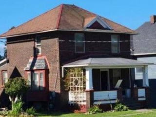 Foreclosed Home - 422 THORNTON ST, 16146