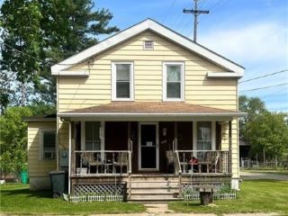 Foreclosed Home - 402 CENTER ST, 16406
