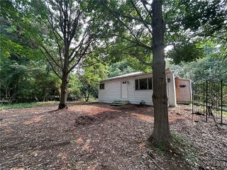 Foreclosed Home - 1090 BEACH DR, 16415