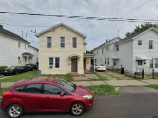 Foreclosed Home - 312 W 17TH ST, 16502