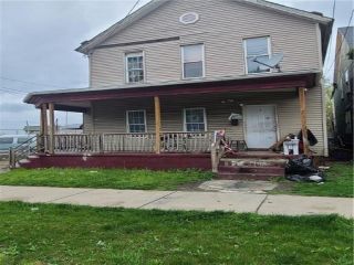 Foreclosed Home - 250 E 21ST ST, 16503