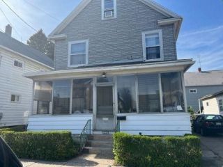 Foreclosed Home - 1224 E 8TH ST, 16503