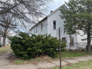 Foreclosed Home - 1102 E 25TH ST, 16503